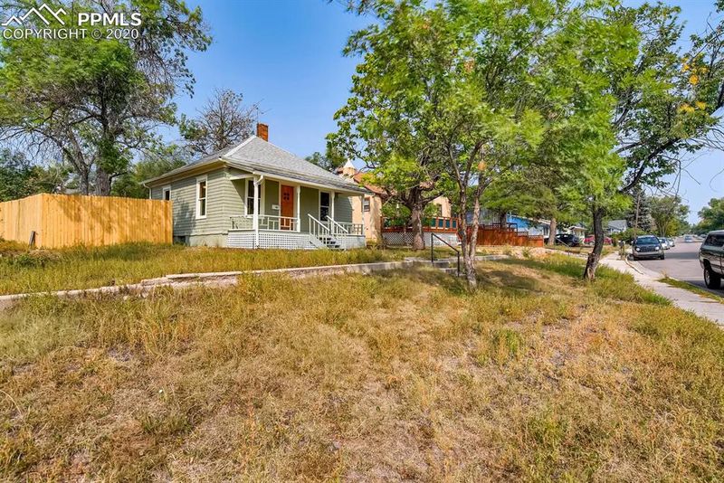 1908 N Chestnut St, Colorado Springs, CO 80906