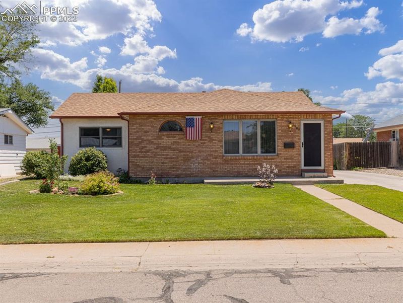 1908 Sherwood Ln, Pueblo, CO 81005
