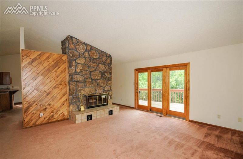 1909 Parkview Blvd, Colorado Springs, CO 80905