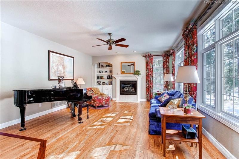 19090 Royal Archer Ln, Monument, CO 80132