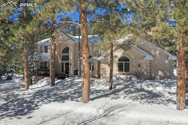 19090 Royal Archers Ln, Monument, CO 80132