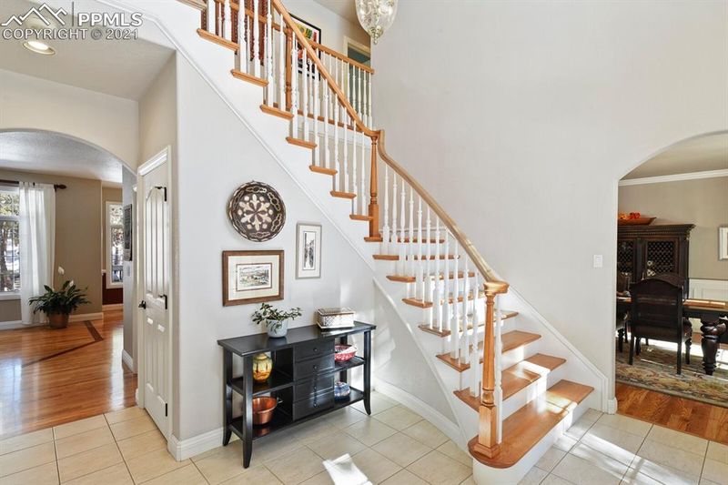 19090 Royal Archers Ln, Monument, CO 80132