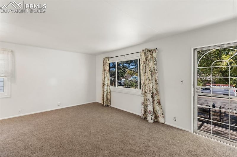 1910 Cedar Ave, Colorado Springs, CO 80905