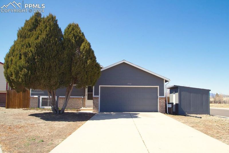 1910 Osprey Ct, Colorado Springs, CO 80916