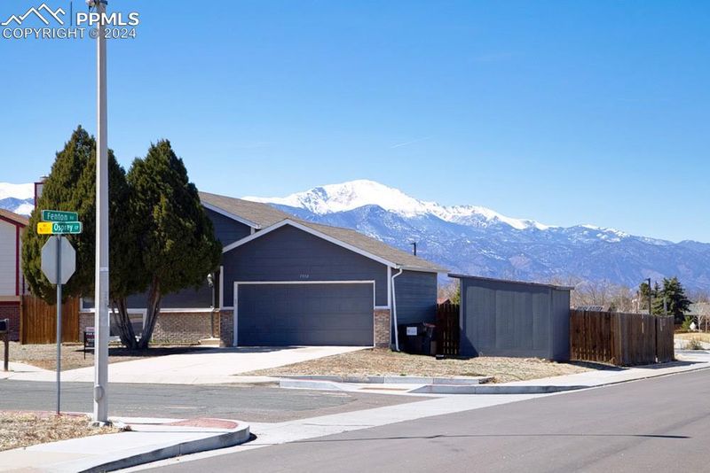 1910 Osprey Ct, Colorado Springs, CO 80916