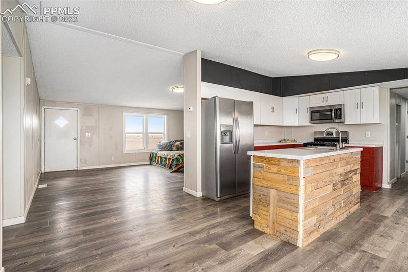 19110 Powers Rd, Colorado Springs, CO 80928