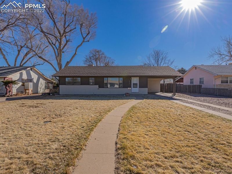1912 Hollywood Dr, Pueblo, CO 81005