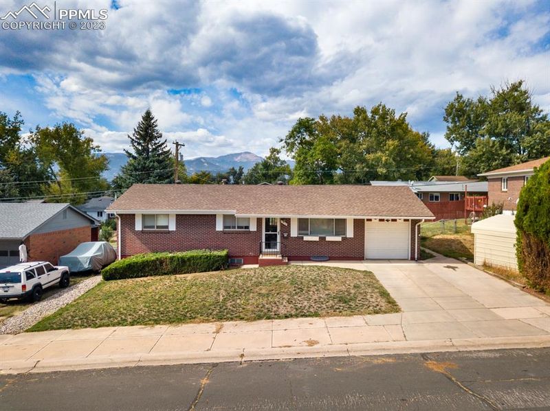 1912 Snyder Ave, Colorado Springs, CO 80909