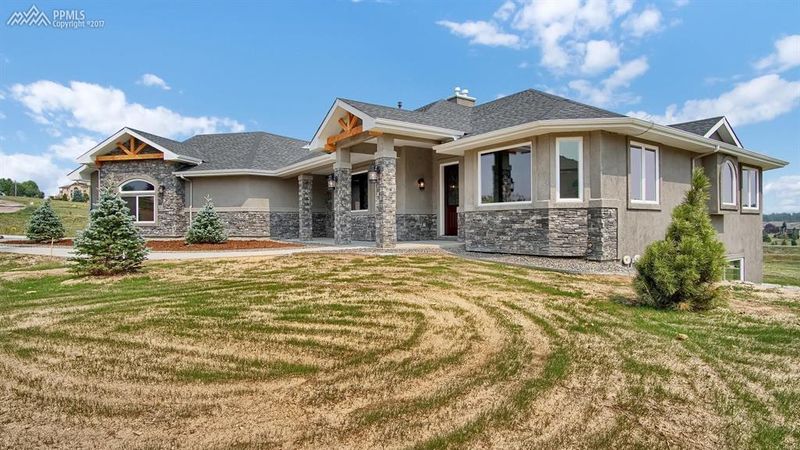 19135 Sixpenny Ln, Monument, CO 80132