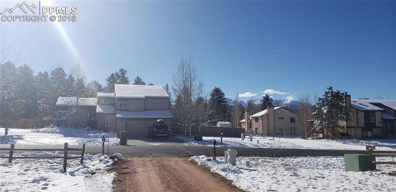 1914 Valley View Dr, Woodland Park, CO 80863