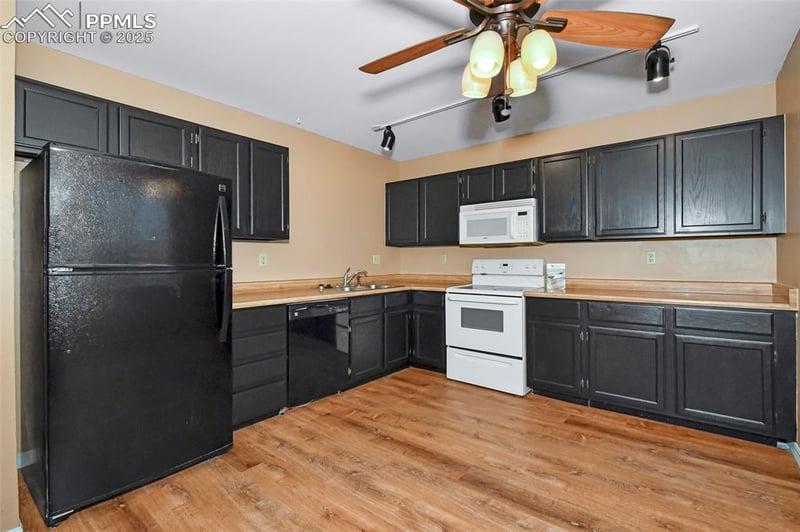 1915 Tanager Way, Colorado Springs, CO 80906