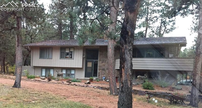 19151 Strawberry Ln, Monument, CO 80132