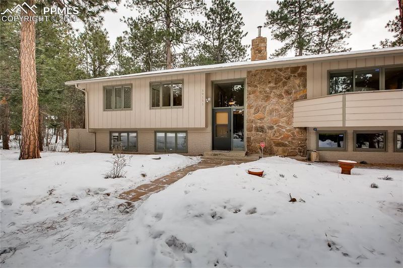 19151 Strawberry Ln, Monument, CO 80132
