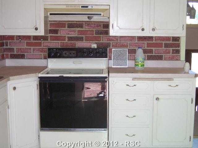 1916 Cadillac Ave, Colorado Springs, CO 80909