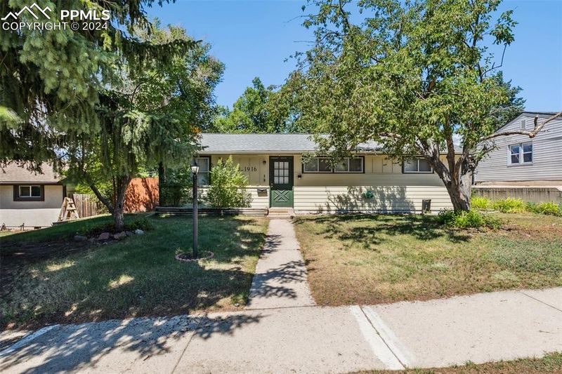 1916 Downing Dr, Colorado Springs, CO 80909