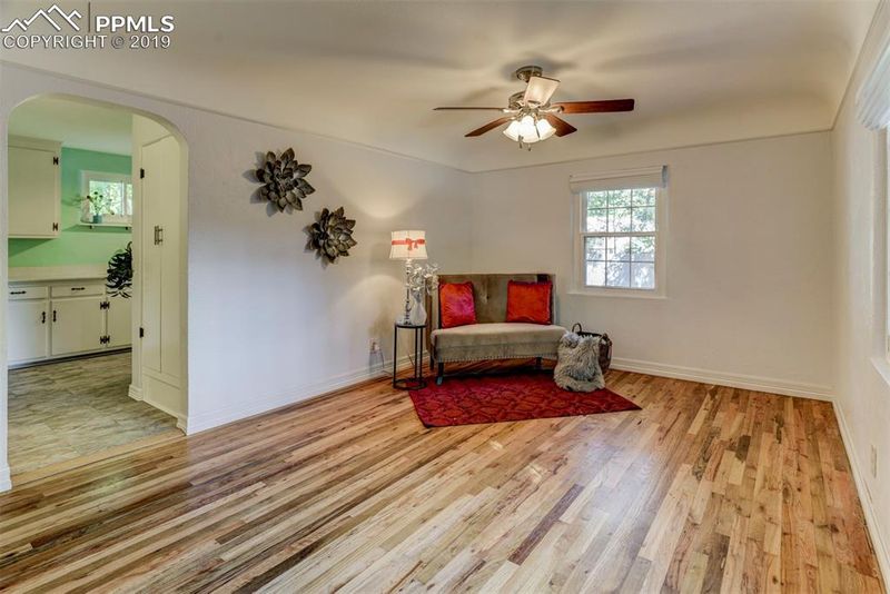 1916 N Franklin St, Colorado Springs, CO 80907