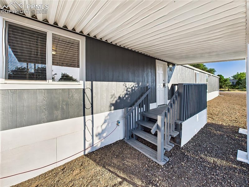 192 E Kipling Dr, Pueblo, CO 81007