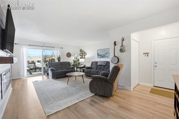 1920 Berkshire Ln, Colorado Springs, CO 80909