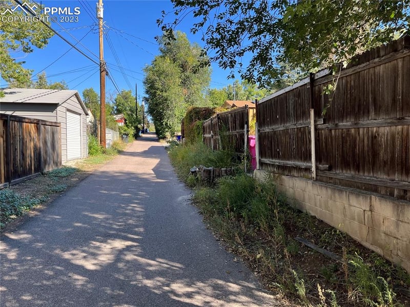 1920 Downing Dr, Colorado Springs, CO 80909