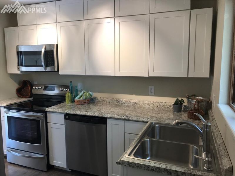 1920 E San Rafael St, Colorado Springs, CO 80909