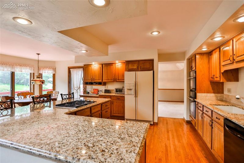 1920 Squire Ridge Ct, Colorado Springs, CO 80919