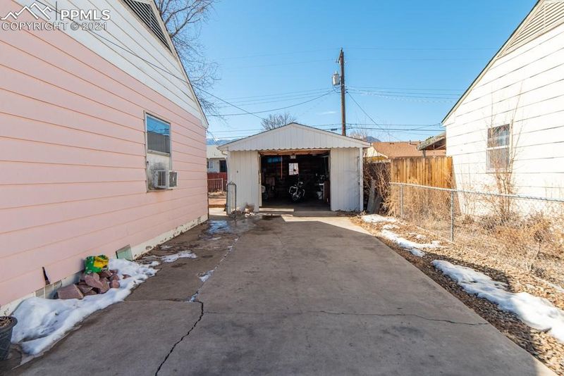 1922 S Cedar Ave, Colorado Springs, CO 80905