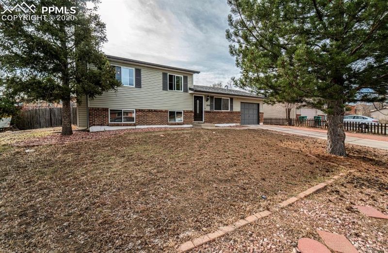 1925 Hampton South St, Colorado Springs, CO 80906