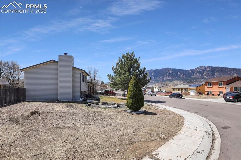 1925 S Hampton St, Colorado Springs, CO 80906