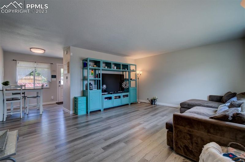 1926 Preuss Rd, Colorado Springs, CO 80910