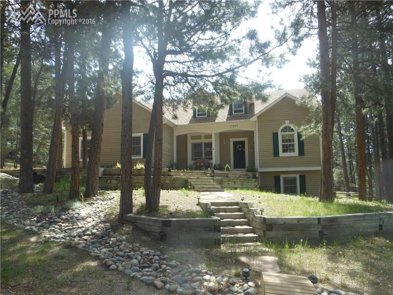 19265 Lincoln Green Ln, Monument, CO 80132