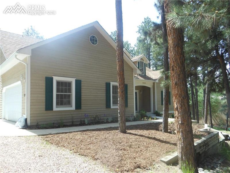 19265 Lincoln Green Ln, Monument, CO 80132