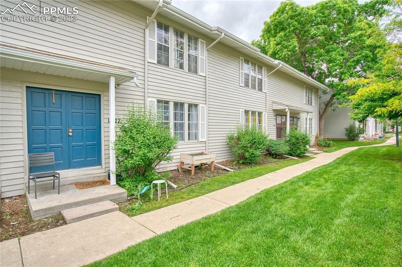 1927 S Oakland Way, Aurora, CO 80014