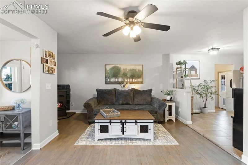1928 Hallam Ave, Colorado Springs, CO 80911