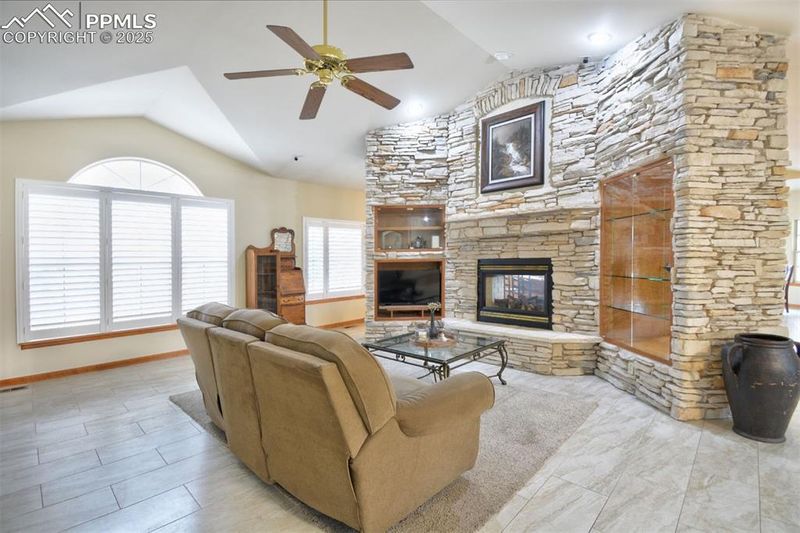 19285 Indian Summer Ln, Monument, CO 80132
