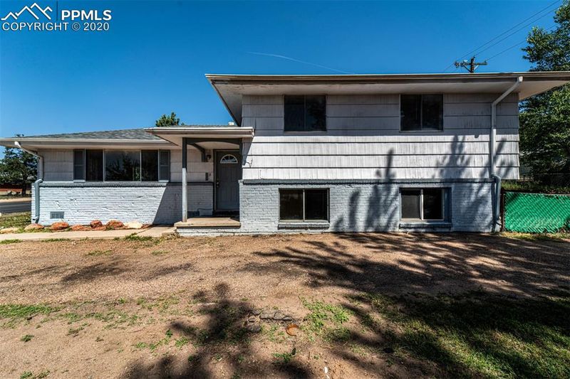 1929 N Circle Dr, Colorado Springs, CO 80909