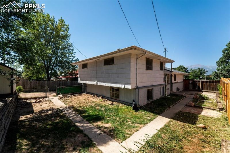1929 N Circle Dr, Colorado Springs, CO 80909