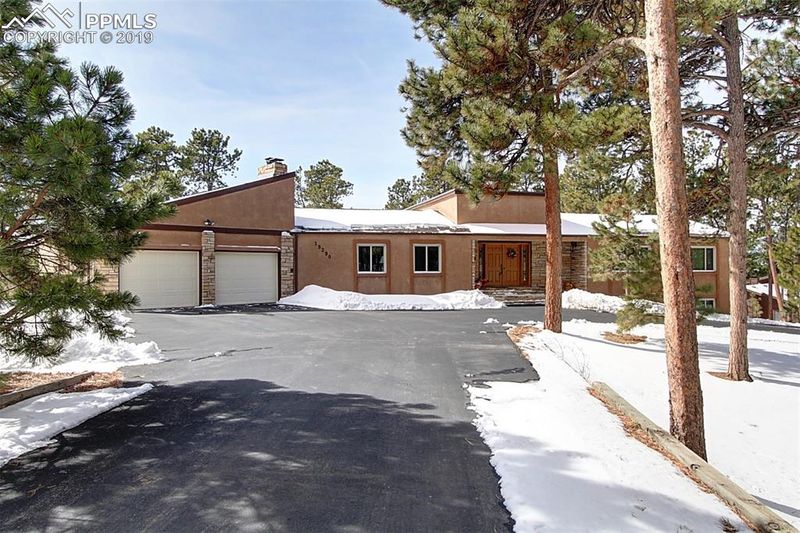 19290 Shadowood Dr, Monument, CO 80132
