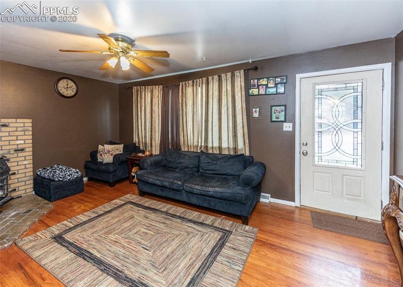 1930 Tesla Dr, Colorado Springs, CO 80909