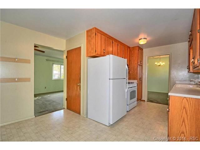 1934 Warwick Ln, Colorado Springs, CO 80909