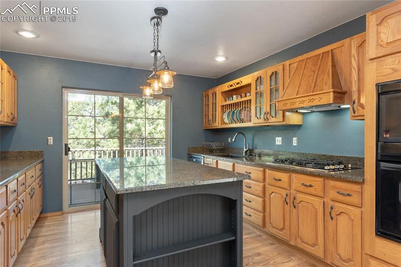 19435 Kings Deer Ln, Monument, CO 80132