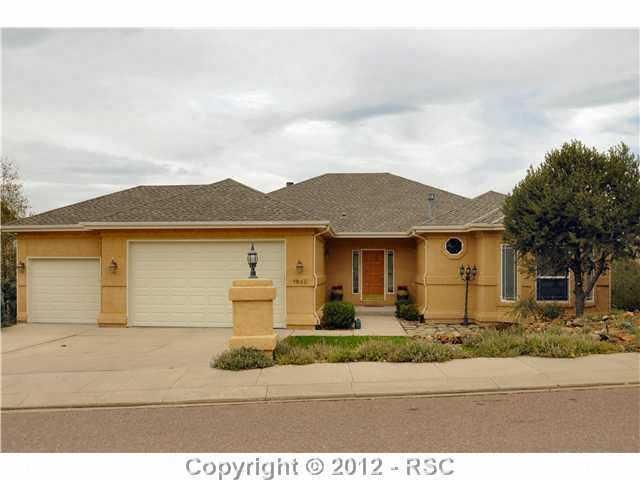 1945 Dennison Ct, Colorado Springs, CO 80918