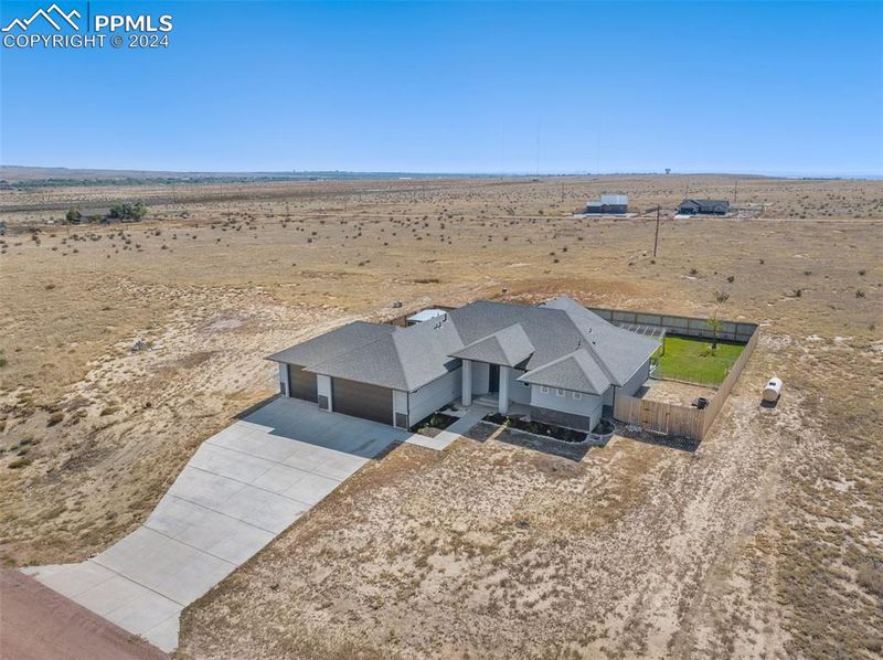 1946 E Gladstone Ln, Pueblo, CO 81007