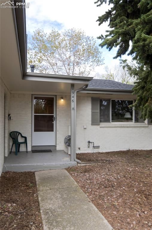 1946 Warwick Ln, Colorado Springs, CO 80909