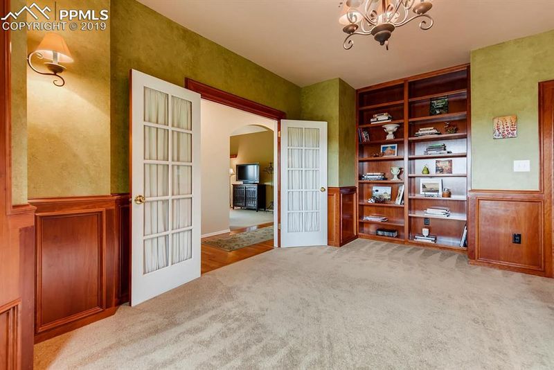 19475 Kings Deer Ln, Monument, CO 80132