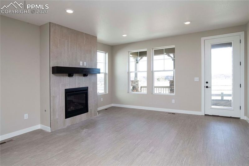 1949 Canyonpoint Ln, Castle Pines, CO 80108