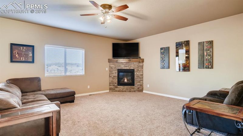 19514 Lindenmere Dr, Monument, CO 80132