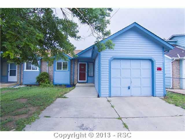 1952 Copper Creek Dr, Colorado Springs, CO 80910