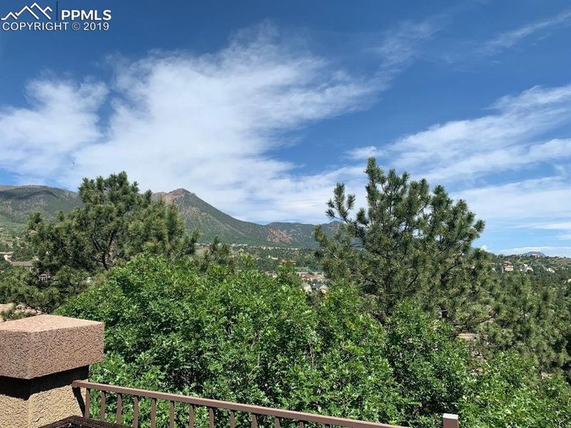 1954 Safe Harbor Ct, Colorado Springs, CO 80919