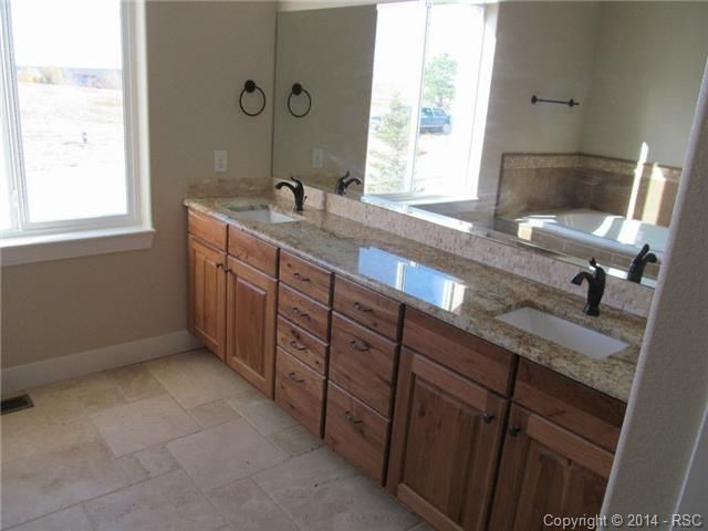 19547 Kershaw Ct, Monument, CO 80132