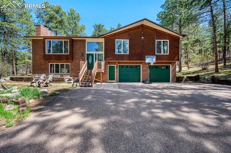 19565 Belatrix Dr, Monument, CO 80132